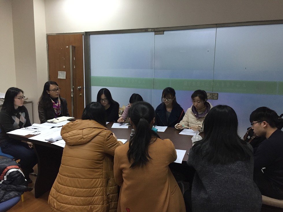 回顾过往 反思当下 希冀未来--z6mg人生就是博员工党支部开展民主评议工作