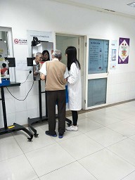 以党心聚众心，以众心赢民心--记z6mg人生就是博员工党支部毕业季志愿活动