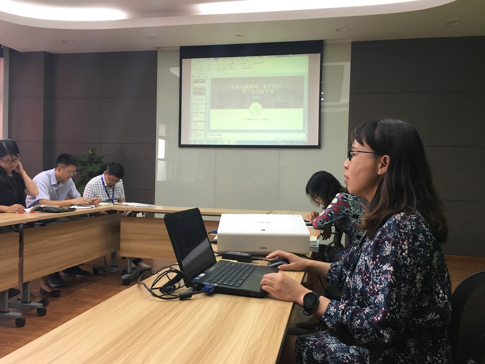 以学促做，与新时代同行――z6mg人生就是博“争做充满激情、富于创造、勇于担当好干部”主题党日活动