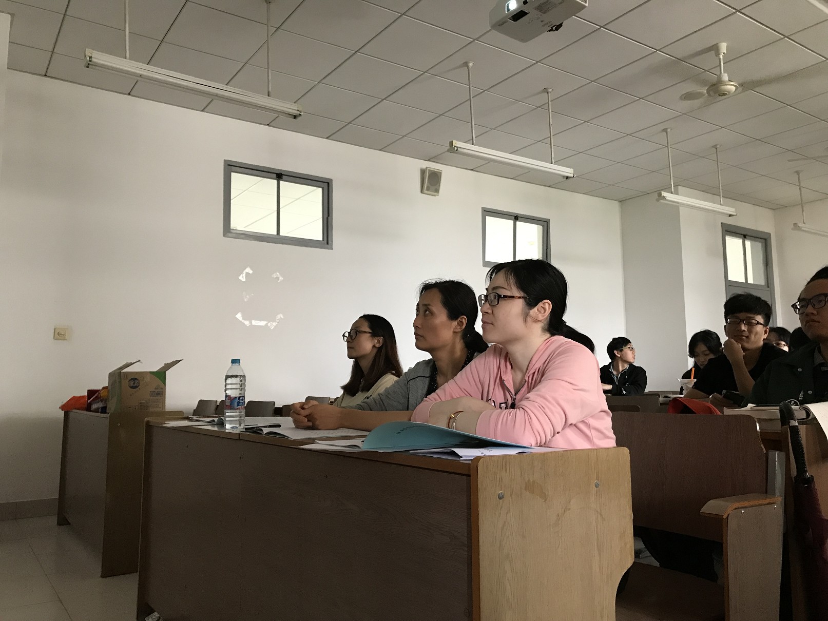 书香杏林 砥砺前行――z6mg人生就是博明德导师团系列活动之14卫管首届读书报告会